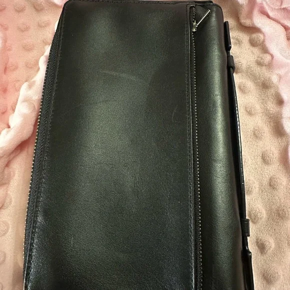 Coach - Picture 11 of 15